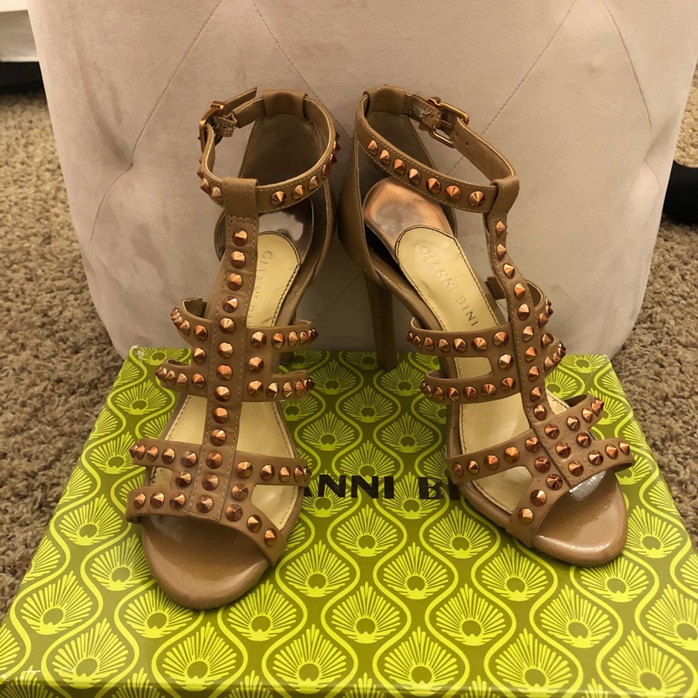 Gianni Bini Sandal